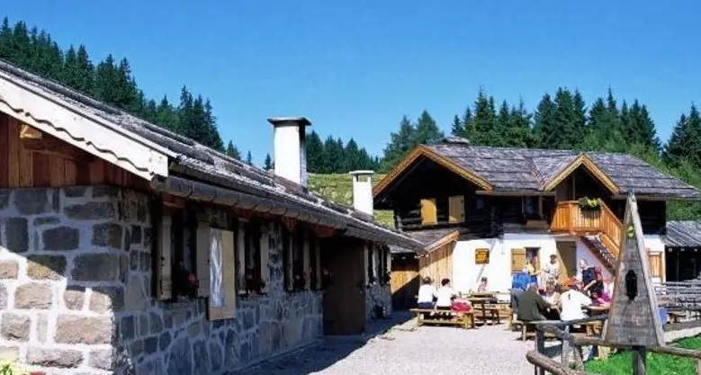 Malga Monte Corno cambia pelle e si fa rifugio alpino