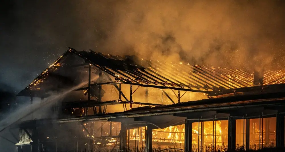 Incendio distrugge un fienile in val Pusteria