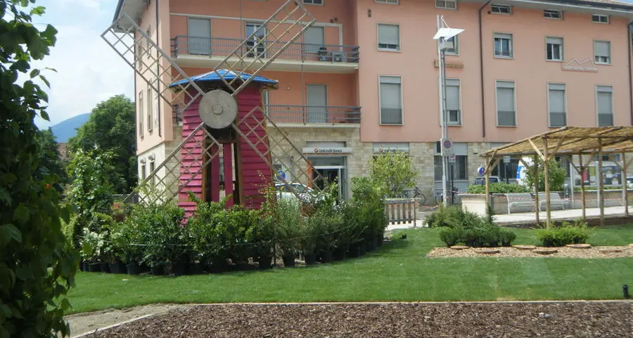 Con le aiuole in vie e piazze sta iniziando l’estate clesiana