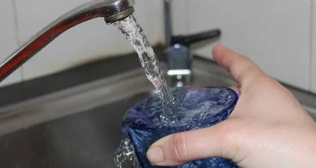 Acqua inquinata a Vigo in 90 con il mal di pancia
