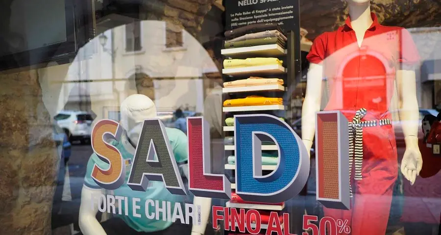 Dopo la primavera fredda, il commercio spera nei saldi
