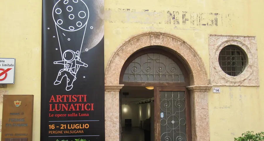 In sala Maier la luna raccontata dalle opere di 8 artisti lunatici