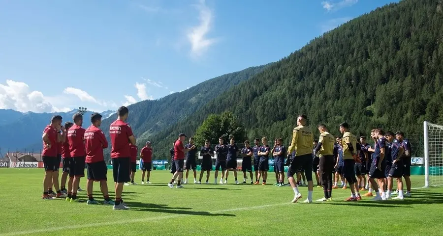 Il Cagliari Calcio si presenta a Cogolo