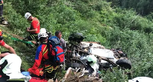 L'auto finisce nella scarpata, morte due ragazze in val Ridanna