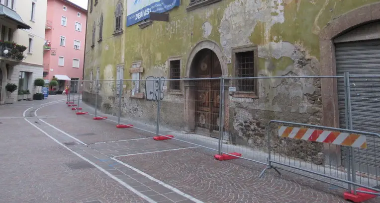 Centro storico, sei fioriere primo passo per abbellirlo