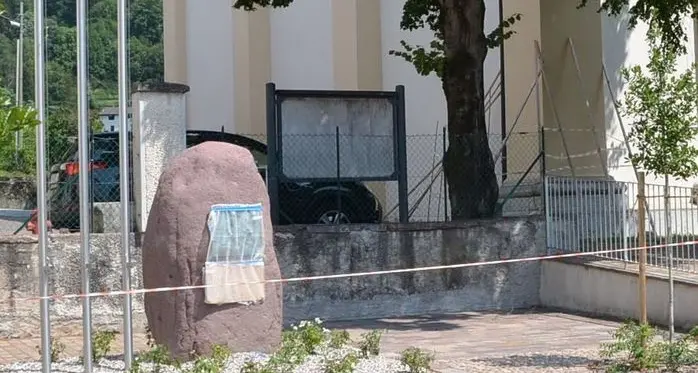 Un sasso del Fersina ricorda i Caduti