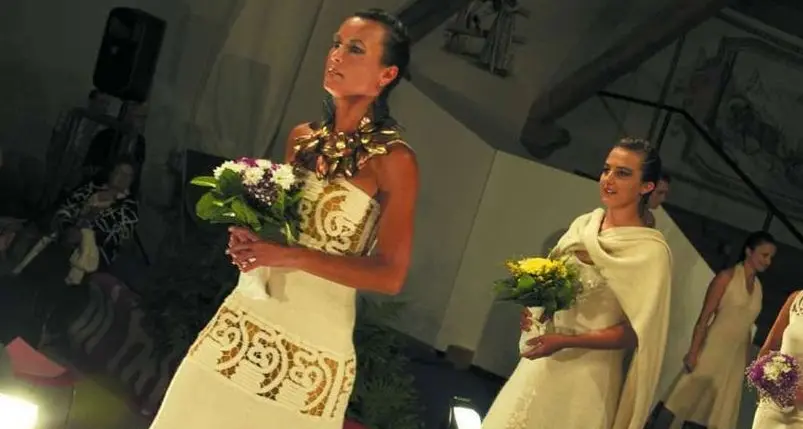 “Alta moda” andina in passerella a Sèn Jan