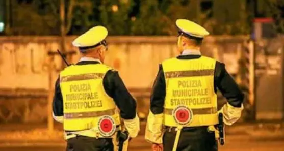 Bolzano, sfreccia a 82 chilometri all'ora in centro abitato, maximulta al neopatentato