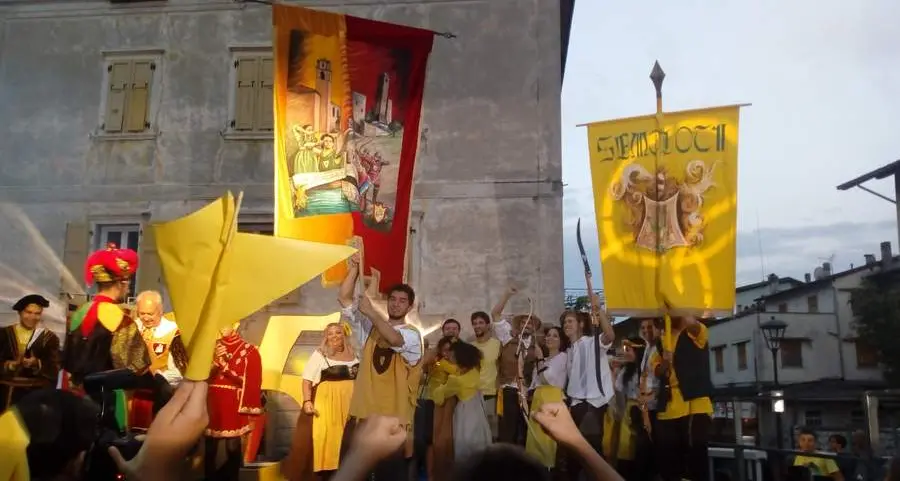 Al “Palio dela Brenta” l’hurrà è dei semoloti