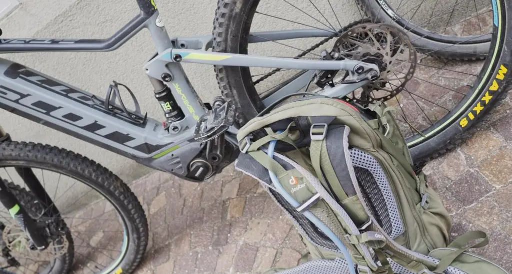Lavis, ciclista colto da malore, muore in strada davanti agli amici
