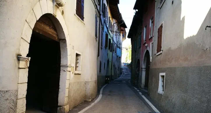 Per far rinascere via Volpare due mesi di lavori