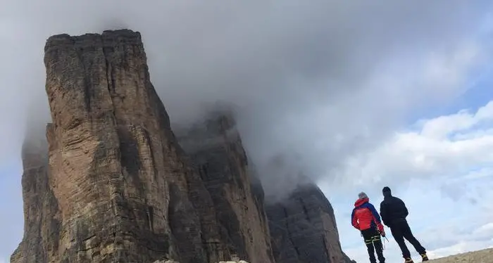 Tre Cime di Lavaredo, da tre giorni in parete, rifiutano aiuto