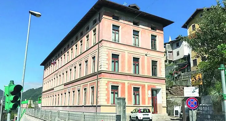 Per una scolara dodicenne il trasporto pubblico è a metà