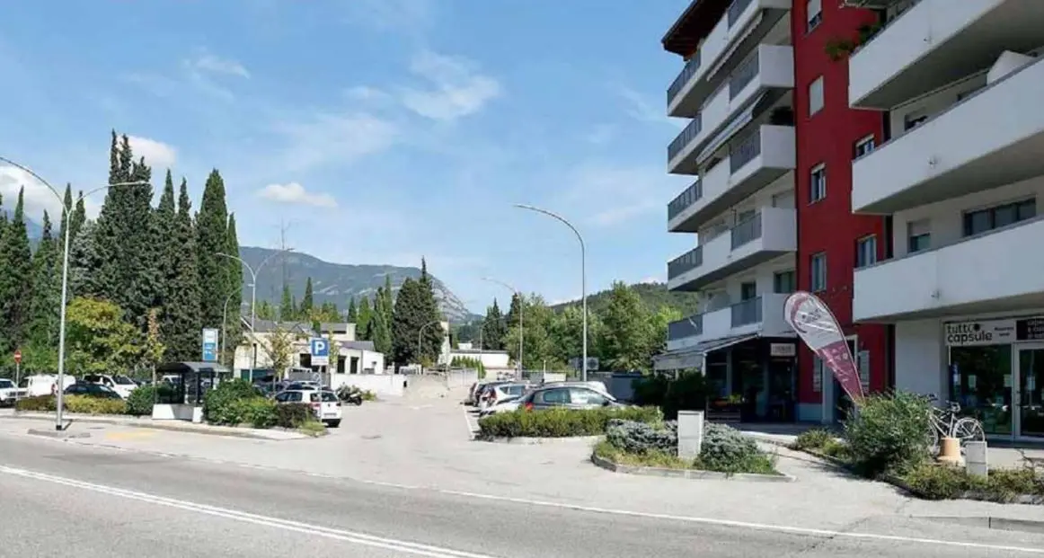 Rovereto, barista inseguita in piena notte da tre giovani