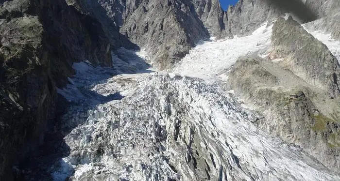 Allerta ghiacciaio, fronte accelera a 60 cm giorno