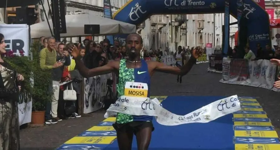 Half Marathon, doppio record
