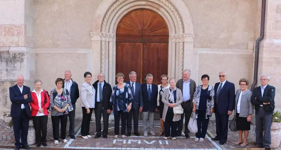 Nove coppie festeggiano insieme le nozze d’oro