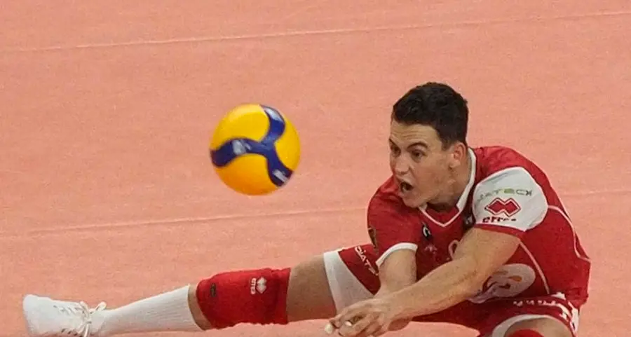 Russel senza ansie per la prima in campionato ed è il migliore in campo insieme a Lisinac