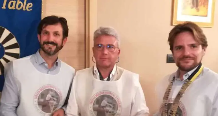 Magnani riceve 13 mila euro dalla Round Table