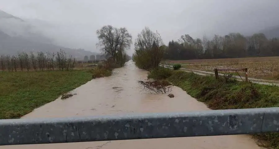 Il Brenta inizia a spaventare la Valsugana