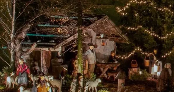 Un presepe di Scurelle in piazza San Pietro