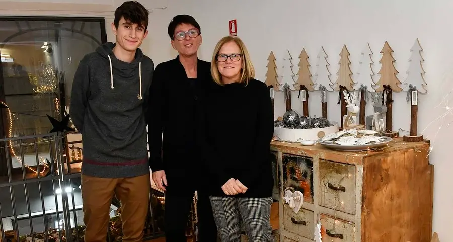 E DonnA apre uno spazio per gli addobbi