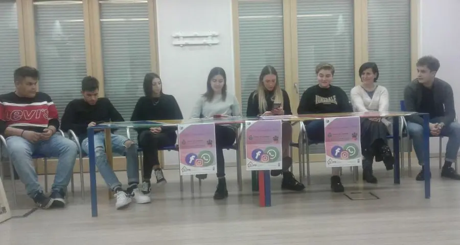 Oggi lezione social dei neo diciottenni di Mezzocorona