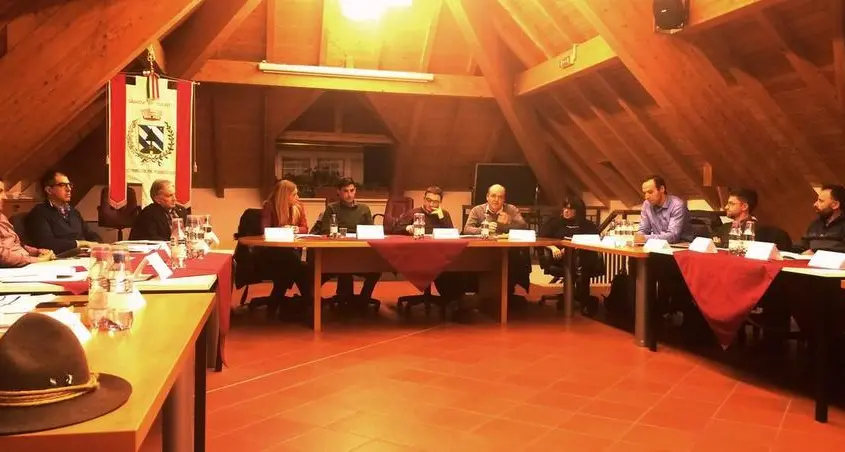 A Fierozzo/Vlarotz angern la 29eisema Conferenza de la Mendranzes