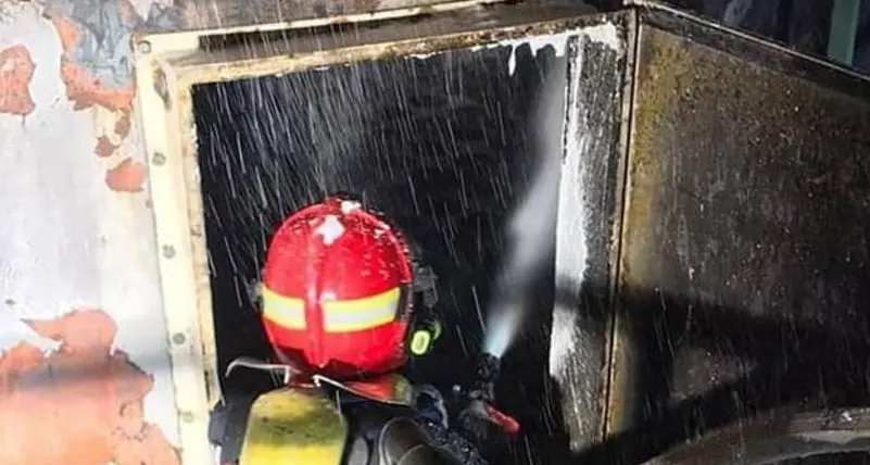 Danni ingenti dopo il rogo al silos della Magnifica