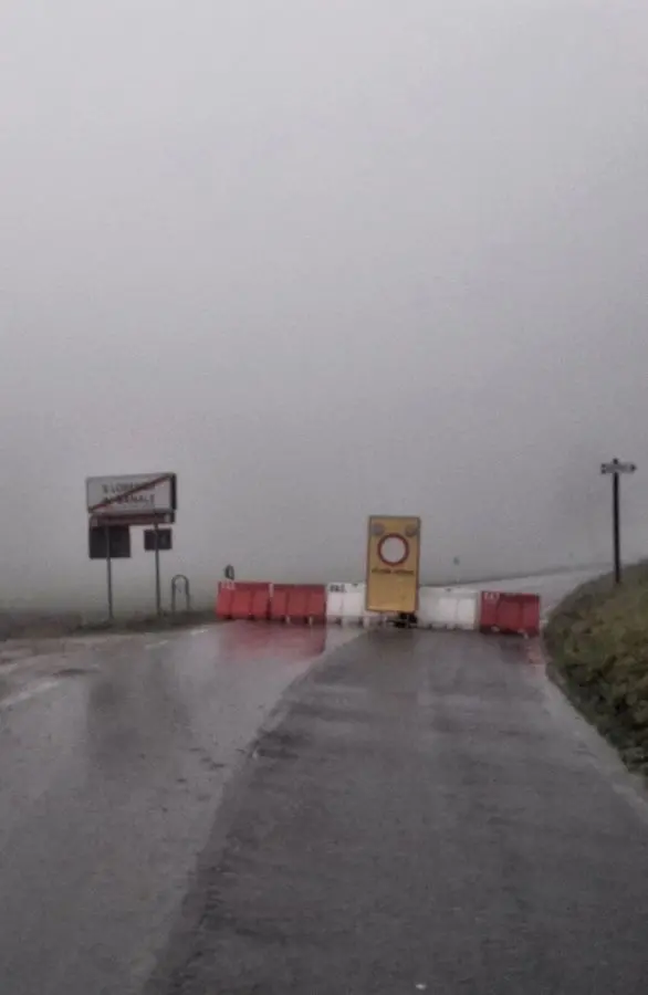 Ancora chiusa la SS 421: sale la protesta nel Banale