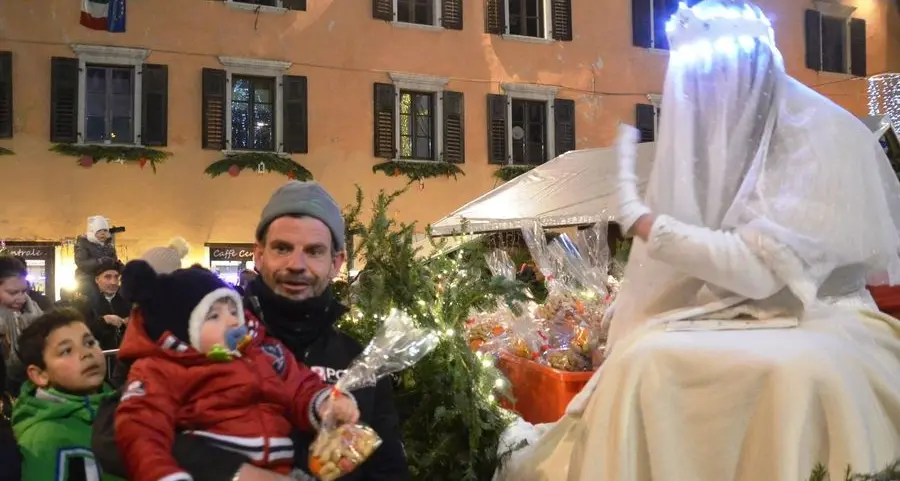 “Strozeghe” e Santa Lucia: folla in centro