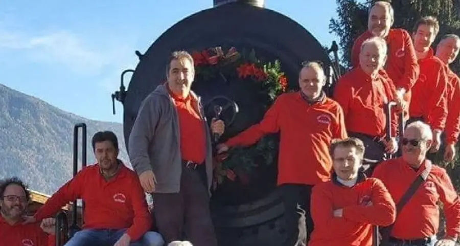 La “Carrozza Matta” anima i Mercatini di Natale a Pergine