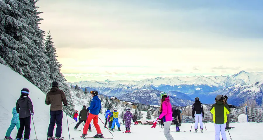 Sole e neve, il Bondone preso d’assalto dai turisti