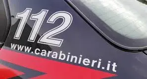 Aggredisce una donna per una mancata precedenza, denunciato 60enne di Commezzadura