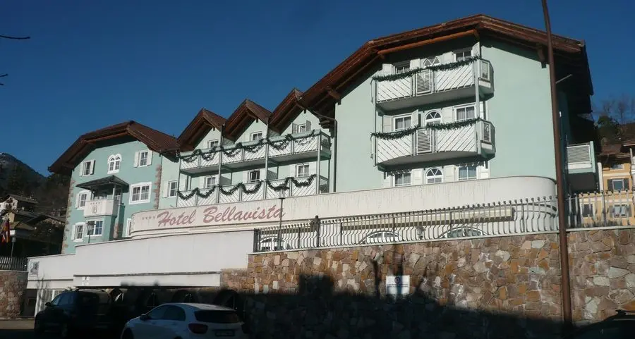 Cavalese, aula unita per i nuovi lavori all’hotel Bellavista