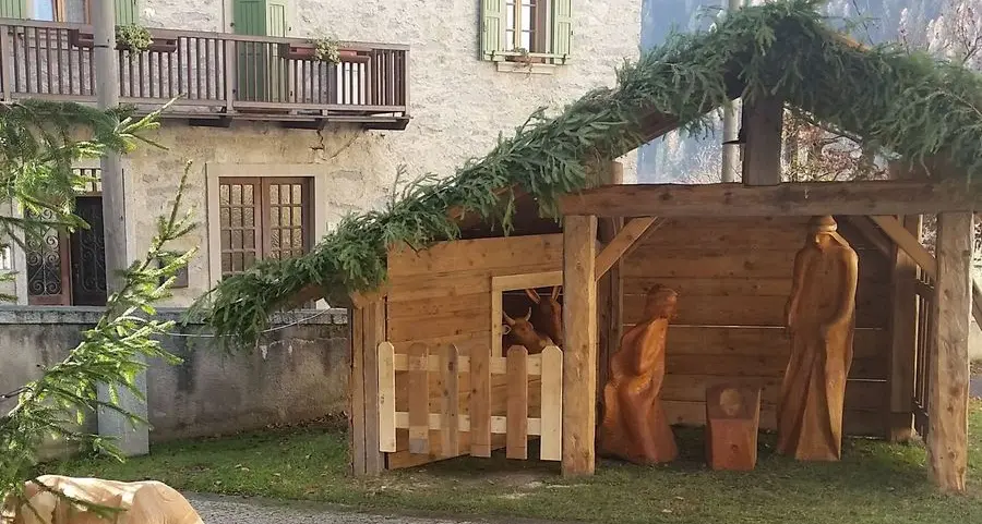 Giustino, il presepe diffuso diventa patrimonio del paese