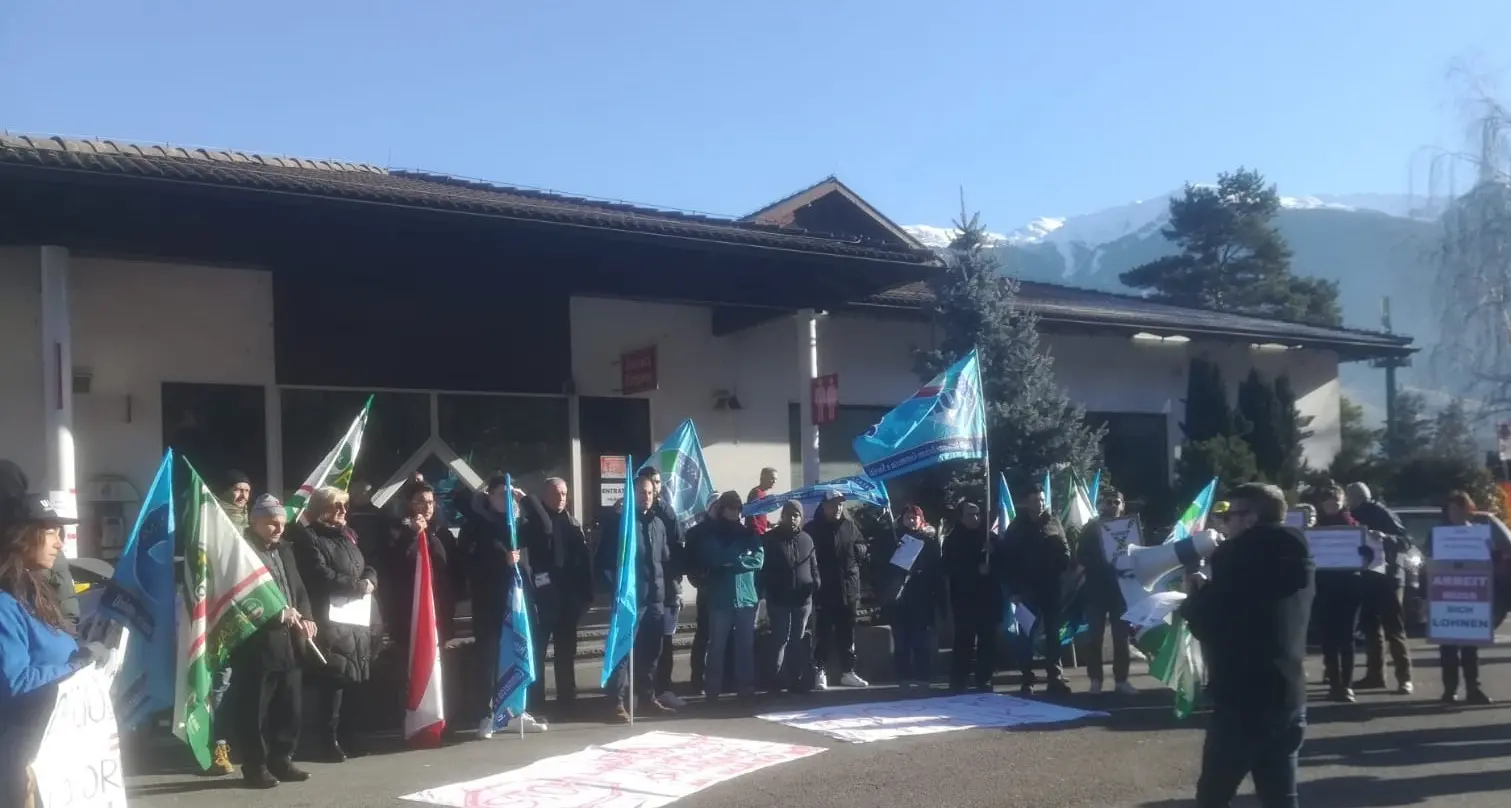A22, il personale delle aree di servizio Plose Est e Ovest incrocia le braccia