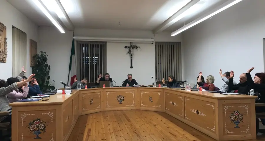 Ziano, Villa Flora e pattinaggio nel bilancio di previsione