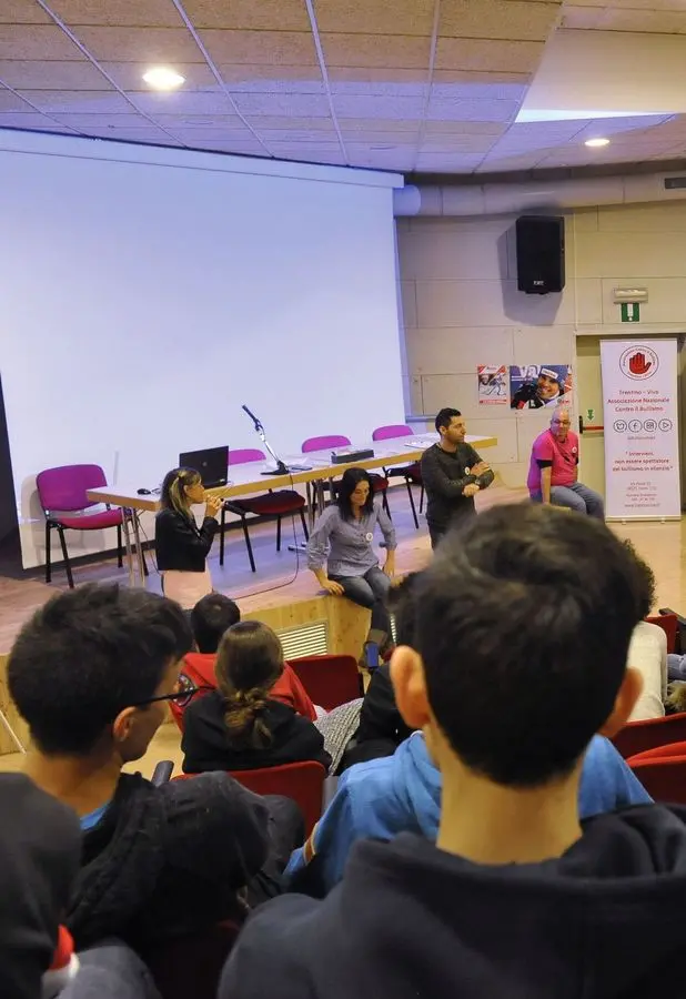 Bullismo e violenza contro le donne, incontro partecipato