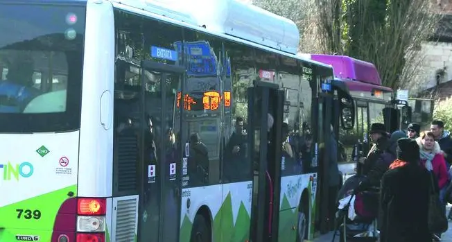 Bus urbani, ritardi intollerabili