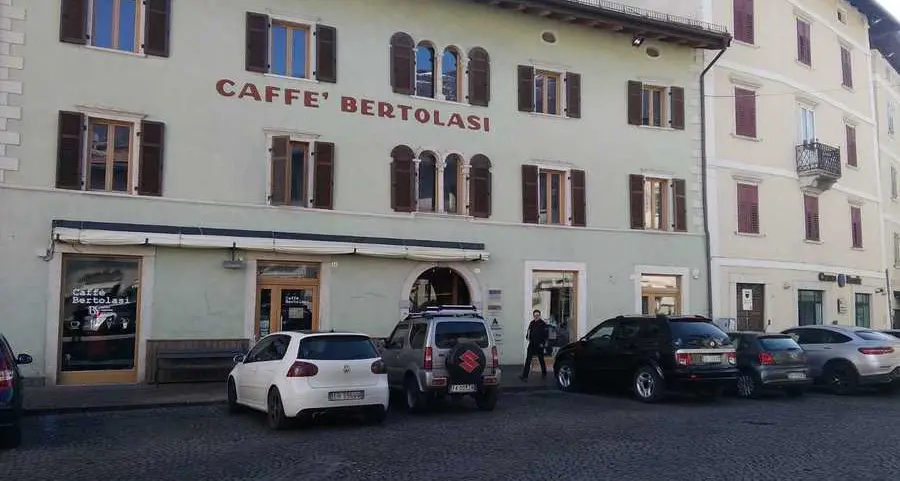 Chiede i danni al Comune per la morte della moglie