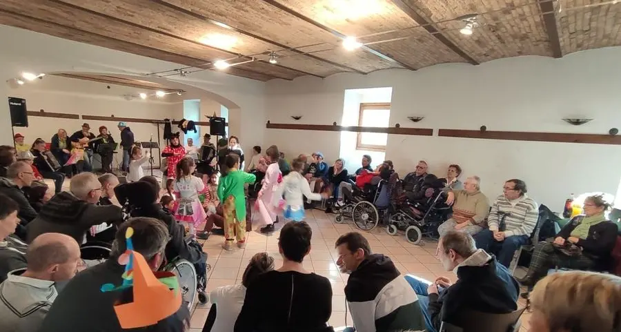 Carnevale in allegria per gli anziani di Bocenago