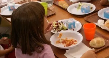 Coronavirus, dagli asili 900 chili di alimenti per i bisognosi