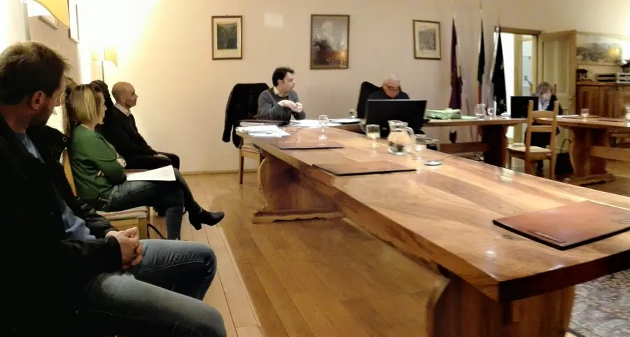Lavori dentro e fuori Casa Grandi
