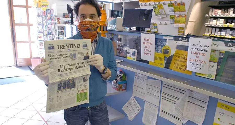 Riccardo Chiogna, in edicola con le mascherine del figlio