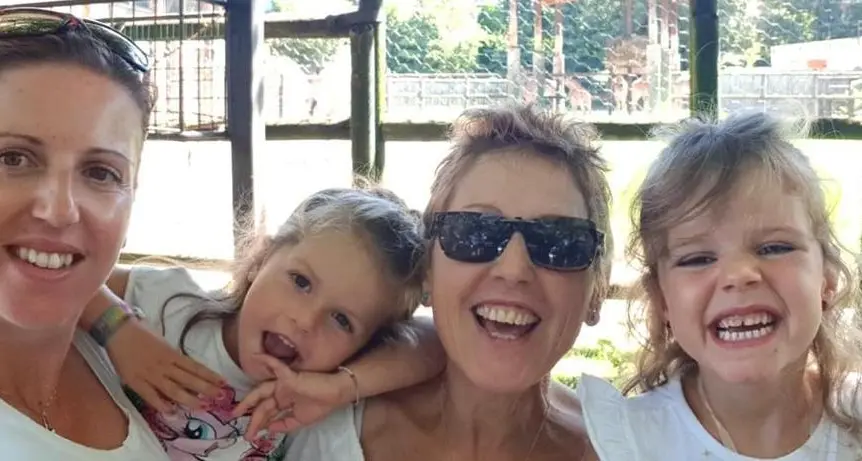 Audio-fiabe dalla nonna malata per le due nipotine di Lavis