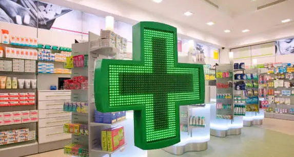 Il grido delle farmacie private: «Abbandonati a noi stessi»