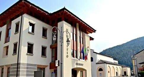Quattro passaggi per sanificare le strade e le piazze
