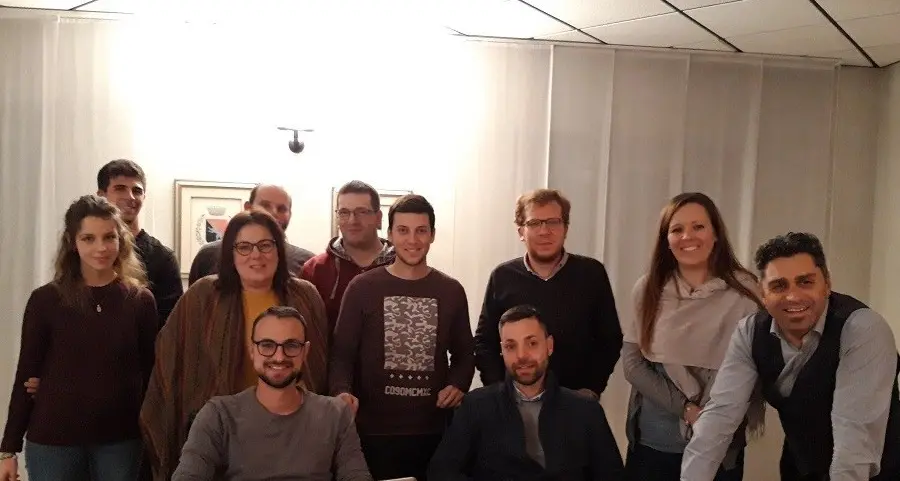 Una telefonata per far compagnia agli anziani