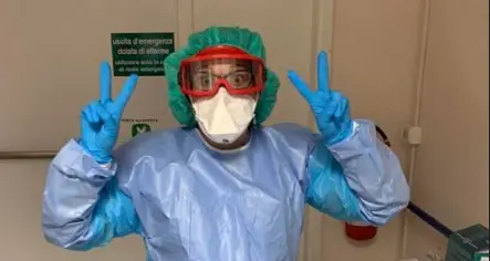 Coronavirus, l'infermiera: \"Un macigno sapere di essere positiva. Ai colleghi ho chiesto scusa\"